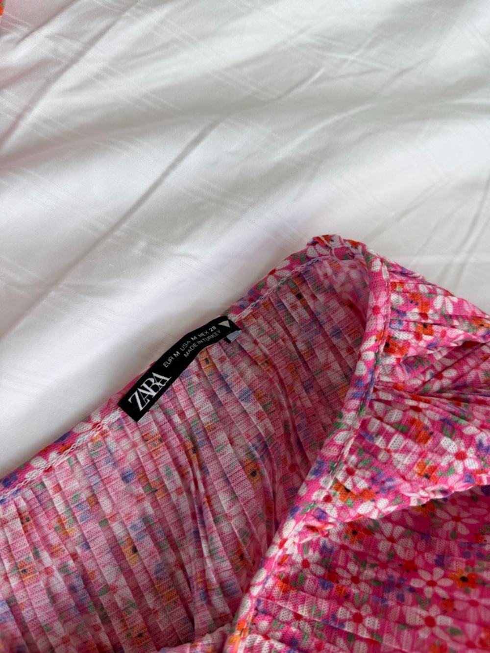 Zara dress with voluminous puffy sleeves - Picture 5 of 6